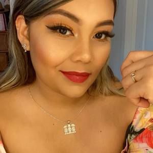 Meet your Posher, Alondra